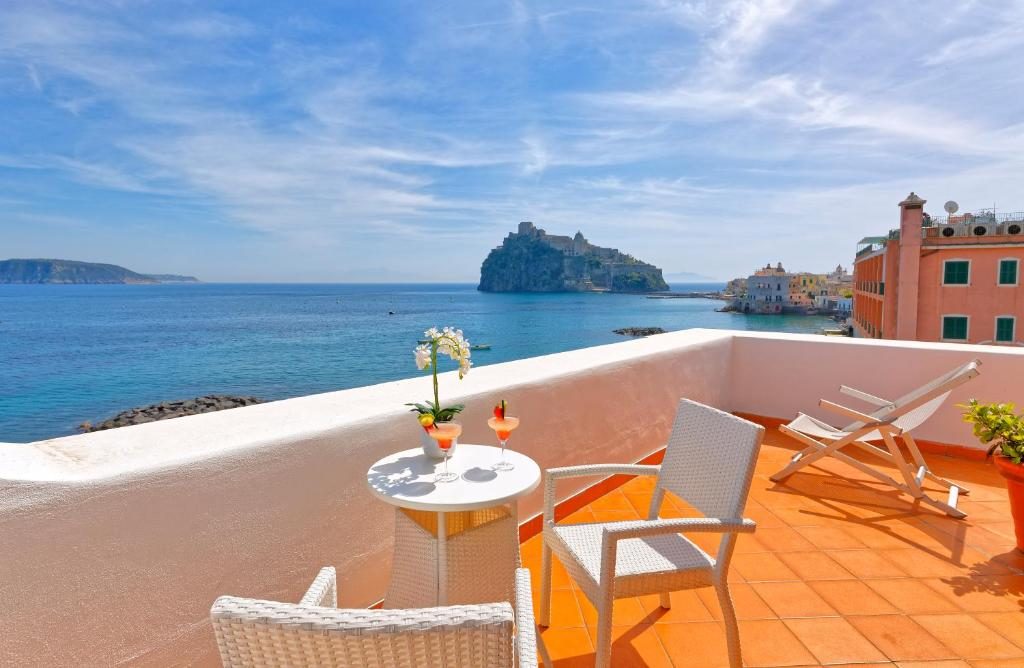 Hotel Mare Blu Terme Ischia - Ischia Porto - IschiaLike
