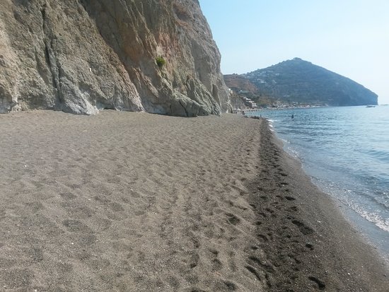 Spiaggia di Cava Grado Ischia - IschiaLike.com