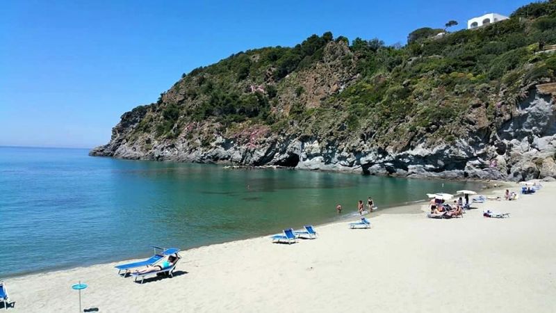 Spiaggia di San Francesco Ischia - IschiaLike.com